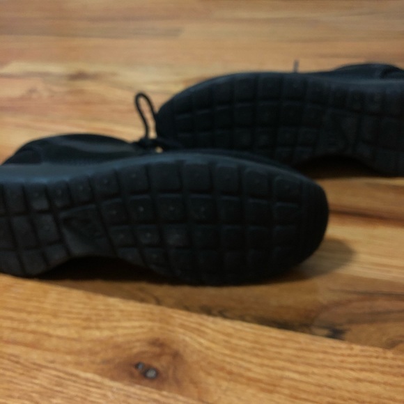 NIKE ROSHE RUN - Picture 5 of 5